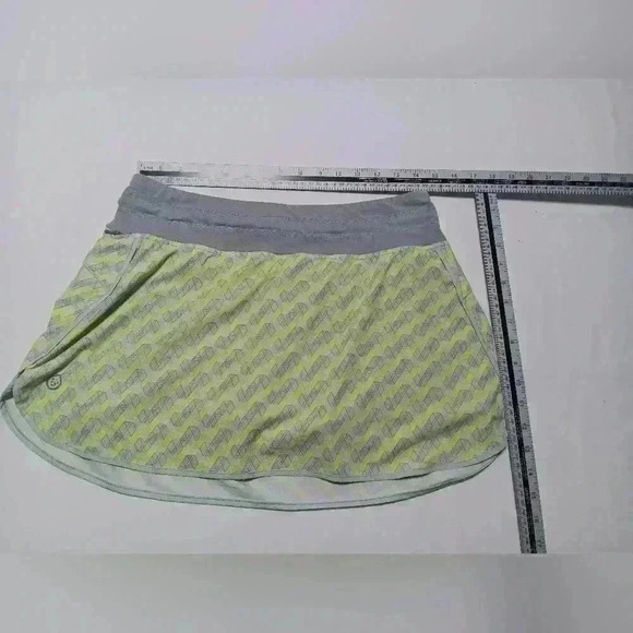 Tasc  On the Court 13 in. skort. Ladies size M - Picture 3 of 6